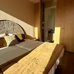- With Ac, Parking And Balcony * Porto