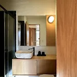 - With Ac, Parking And Balcony Oporto
