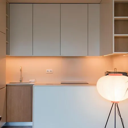 Apartman - With Ac, Parking And Balcony *