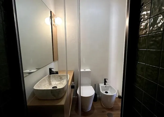 - With Ac, Parking And Balcony Apartamento *