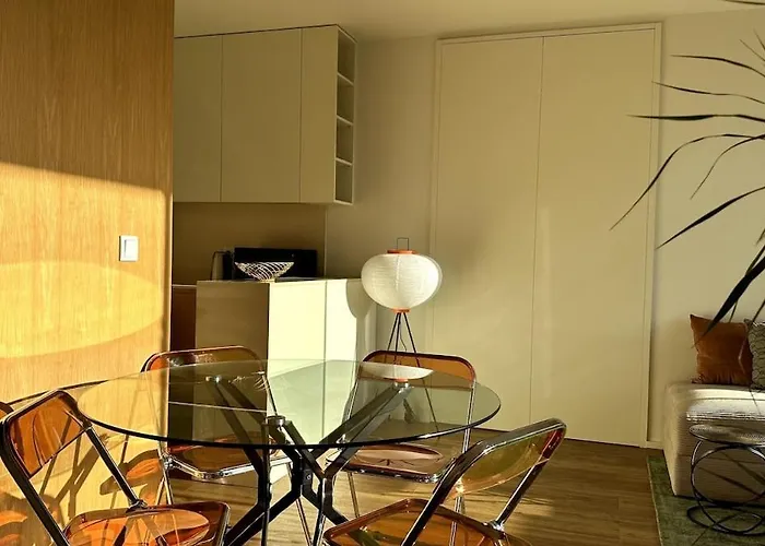 Apartamento - With Ac, Parking And Balcony *